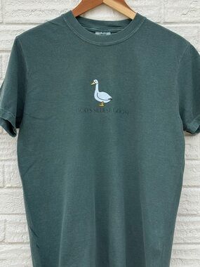 Comfort Colors Green Graphic Goose Short Sleeve Tee